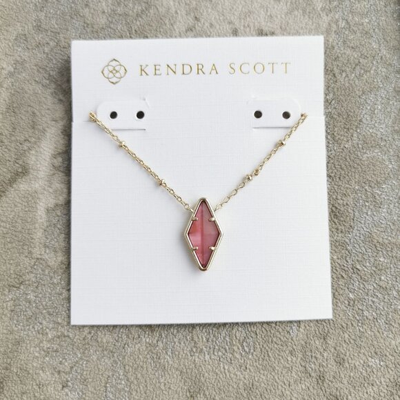 Kendra Scott Jewelry - Kendra Scott Gold Raspberry Illusion Kinsley Short Pendant Necklace NEW w/dust b